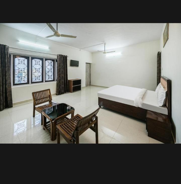 Zora Park Luxury Rooms Visakhapatnam Exterior photo